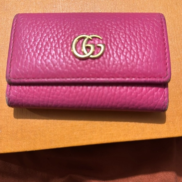 Gucci Pink Leather key holder - Picture 1 of 8